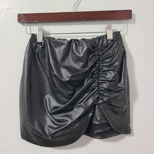Cute Windsor Mini Black Skirt /short